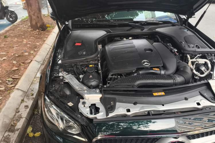 Used Mercedes-Benz E-Class 2019 E 300 Coupe Engine Bay Right