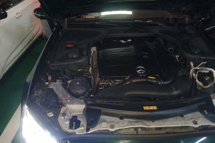 Used Mercedes-Benz E-Class 2019 E 300 Coupe Engine Bay Right