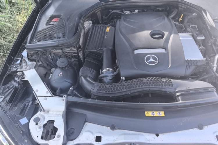 Used Mercedes-Benz E-Class 2019 E 200 4MATIC Coupe Engine Bay Right
