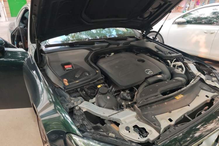 Used Mercedes-Benz E-Class 2019 Restyled E 300 Sport Edition Engine Bay Right
