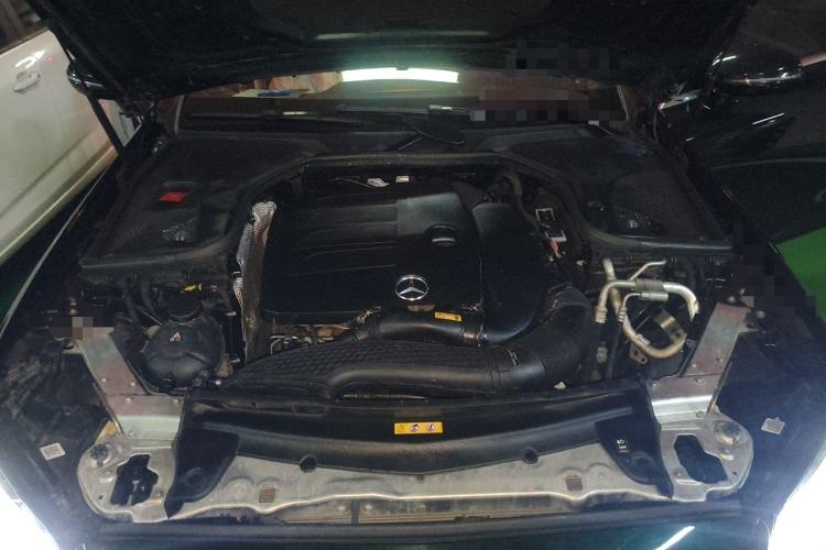 Used Mercedes-Benz E-Class 2019 E 300 Coupe Engine Bay