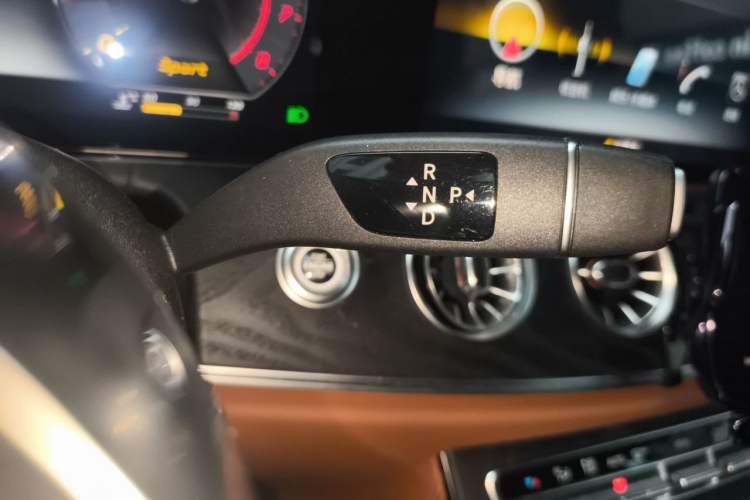 Used Mercedes-Benz E-Class 2019 E 300 Coupe Gear Lever