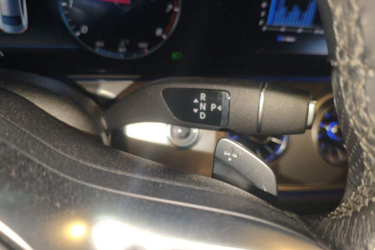 Used Mercedes-Benz E-Class 2019 E 300 Coupe Gear Lever