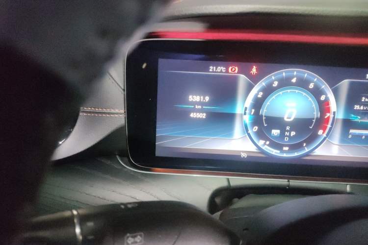 Used Mercedes-Benz E-Class 2019 E 200 Coupe Odometer Close Up