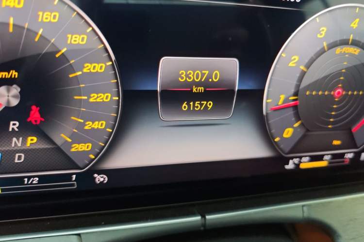 Used Mercedes-Benz E-Class 2019 Restyled E 300 Sport Edition Odometer Close Up