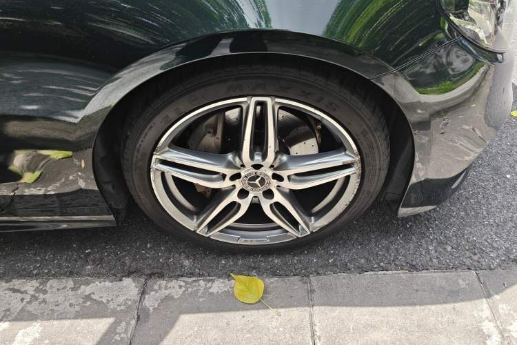Used Mercedes-Benz E-Class 2019 E 200 Coupe Right Front Wheel Hub