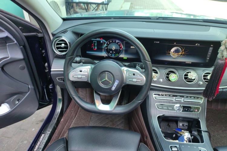 Used Mercedes-Benz E-Class 2019 E 260 L Sport 4MATIC Steering Wheel