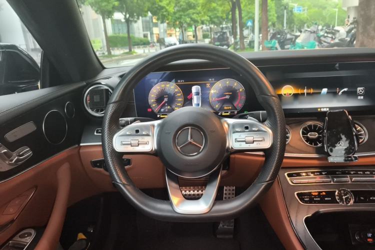 Used Mercedes-Benz E-Class 2019 E 300 Coupe Steering Wheel