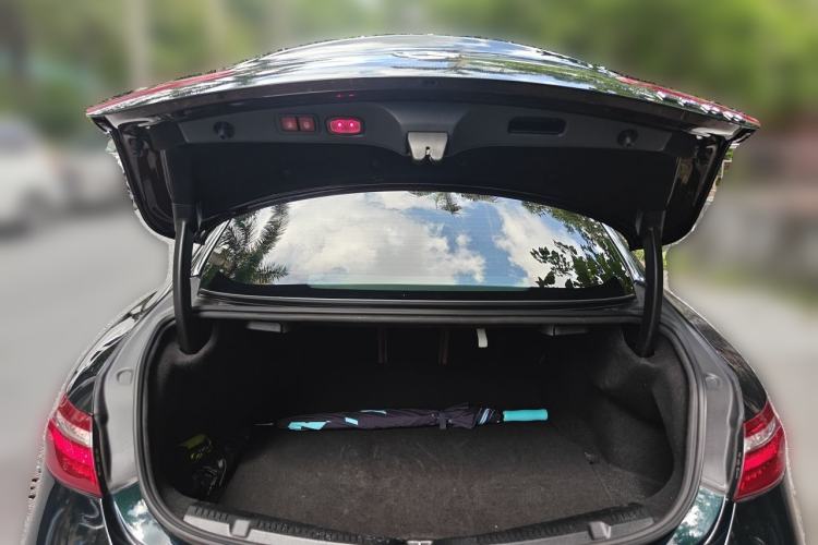 Used Mercedes-Benz E-Class 2019 E 200 Coupe Trunk
