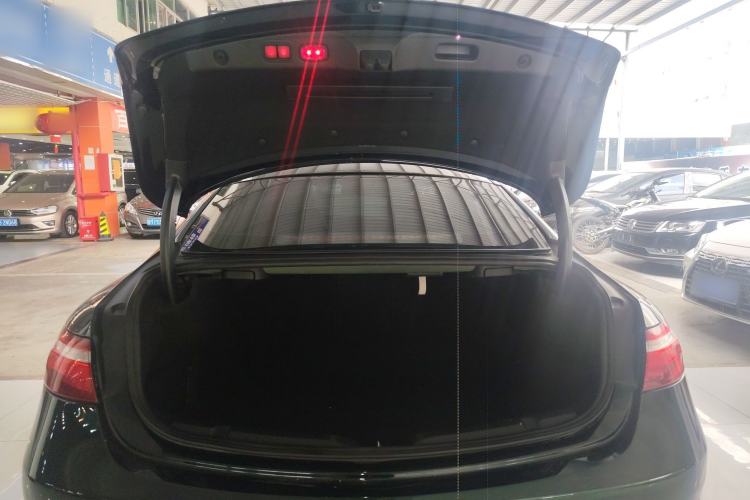 Used Mercedes-Benz E-Class 2019 E 200 Coupe Trunk