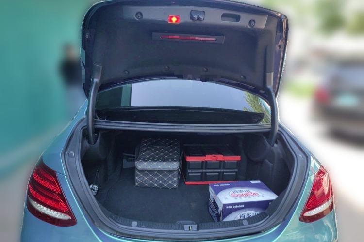 Used Mercedes-Benz E-Class 2019 E 260 L Sport 4MATIC Trunk