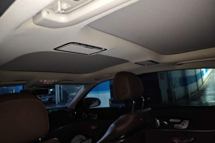 Used Mercedes-Benz E-Class 2019 E 300 L Sport Luxury Edition Headliner