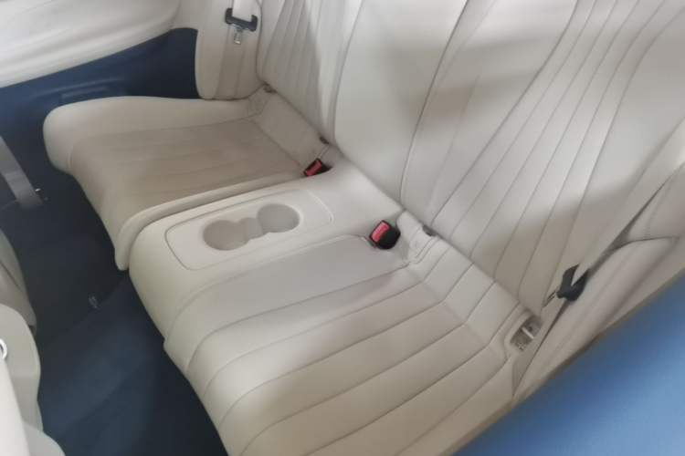 Used Mercedes-Benz E-Class 2019 E 200 4MATIC Coupe Left Rear Seat