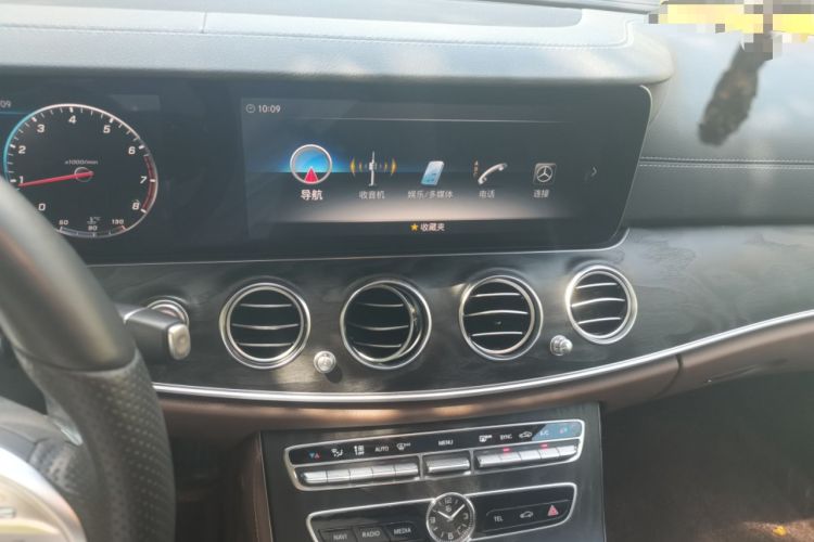 Used Mercedes-Benz E-Class 2019 Restyled E 300 L Sport Luxury Edition Audio And AC Panel