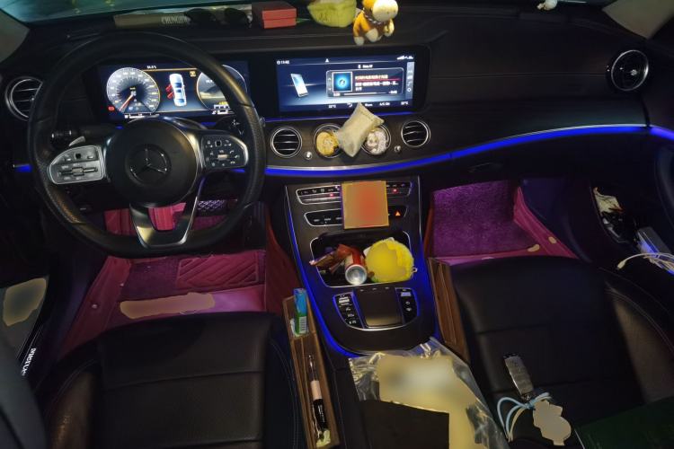 Used Mercedes-Benz E-Class 2019 Restyled E 300 L Sport Luxury Edition Center Console