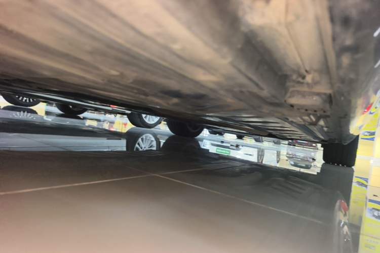 Used Mercedes-Benz E-Class 2019 Restyled E 300 L Luxury Edition Chassis Rear Right