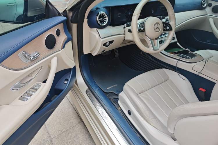 Used Mercedes-Benz E-Class 2019 E 200 Coupe Driver Seat