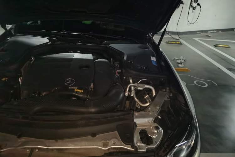Used Mercedes-Benz E-Class 2019 Restyled E 300 L Sport Luxury Edition Engine Bay Left