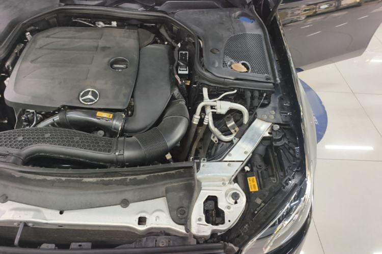 Used Mercedes-Benz E-Class 2019 Restyled E 300 L Luxury Edition Engine Bay Left