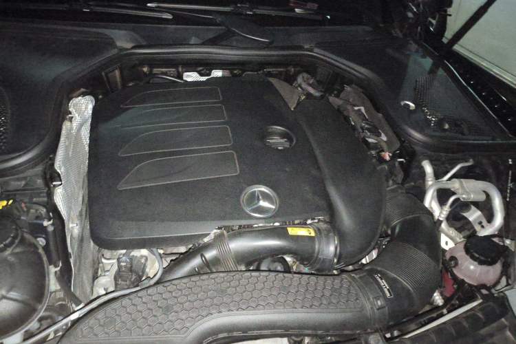 Used Mercedes-Benz E-Class 2019 E 350 4MATIC Coupe Engine Bay