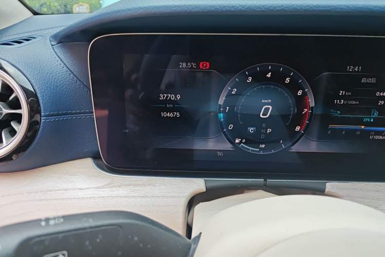 Used Mercedes-Benz E-Class 2019 E 200 Coupe Odometer Close Up