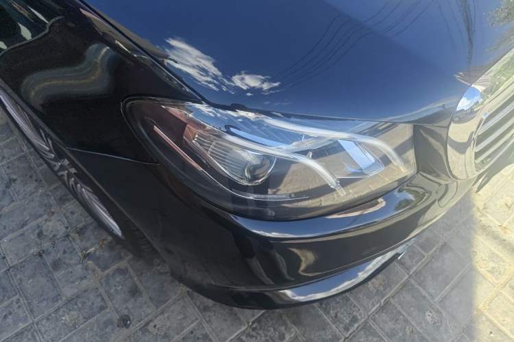 Used Mercedes-Benz E-Class 2019 E 300 L Stylish Model Right Front Headlight