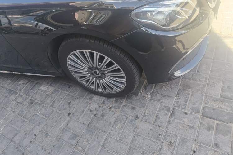 Used Mercedes-Benz E-Class 2019 E 300 L Stylish Model Right Front Wheel Hub