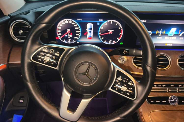 Used Mercedes-Benz E-Class 2019 Restyled E 300 L Luxury Edition Steering Wheel