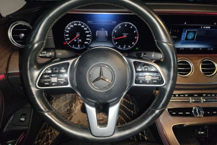 Used Mercedes-Benz E-Class 2019 Facelifted E 300 L Stylish Version Steering Wheel