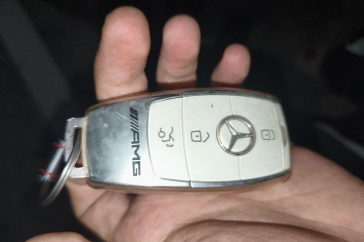 Used Mercedes-Benz E-Class 2019 E 350 4MATIC Coupe Vehicle Key