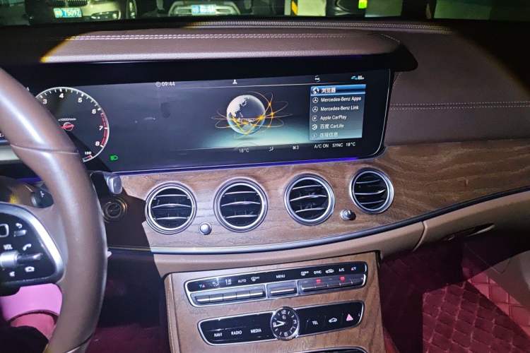 Used Mercedes-Benz E-Class 2019 E 200 L Audio And AC Panel