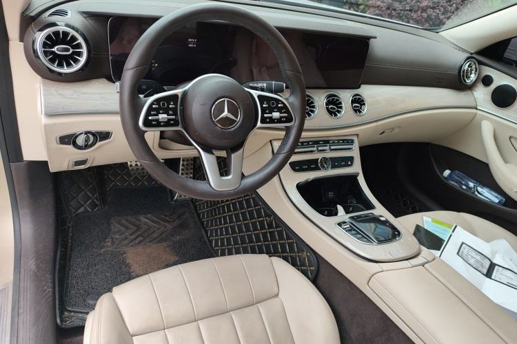 Used Mercedes-Benz E-Class 2019 E 200 Coupe Center Console
