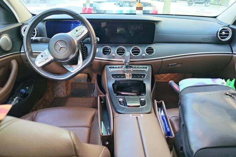 Used Mercedes-Benz E-Class 2019 Restyled E 300 L Sporty and Stylish Edition Center Console