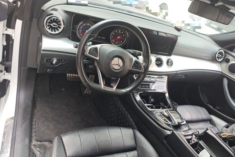 Used Mercedes-Benz E-Class 2019 E 200 Coupe Center Console