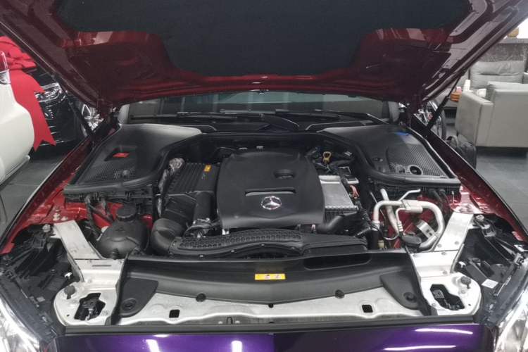 Used Mercedes-Benz E-Class 2019 E 200 Sport Edition Engine Bay