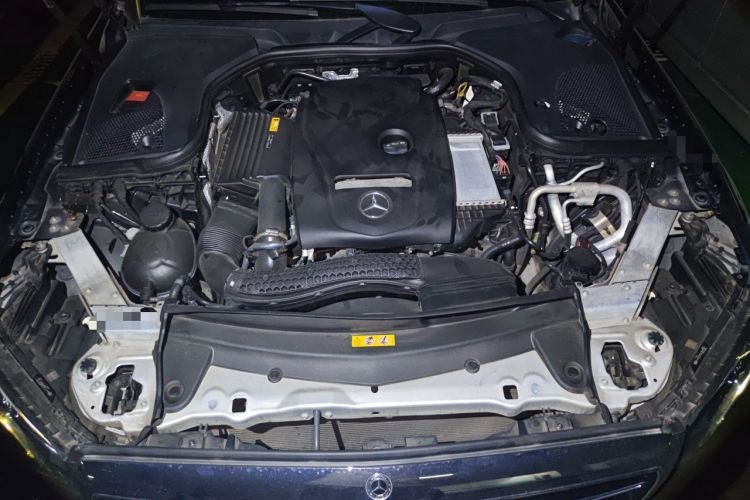 Used Mercedes-Benz E-Class 2019 E 200 L Engine Bay
