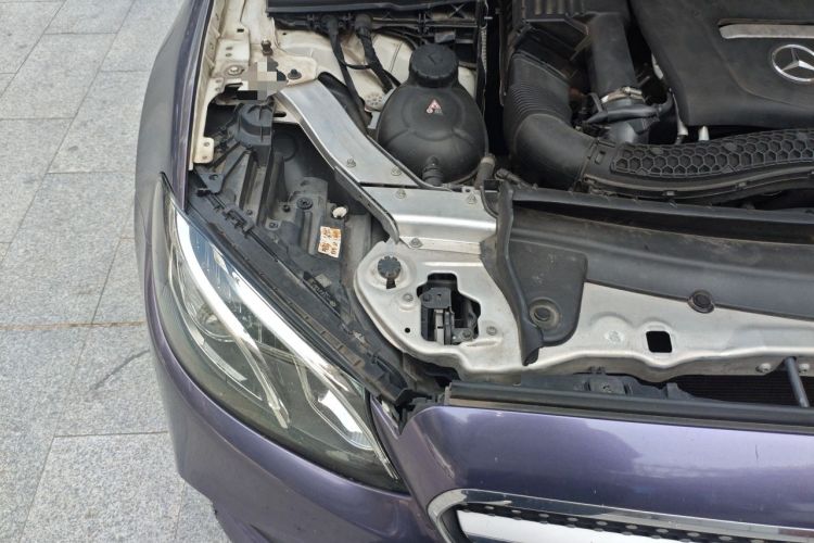 Used Mercedes-Benz E-Class 2019 E 200 Coupe Engine Bay Right