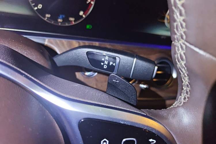 Used Mercedes-Benz E-Class 2019 E 200 L Gear Lever
