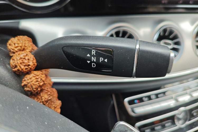 Used Mercedes-Benz E-Class 2019 E 200 Coupe Gear Lever
