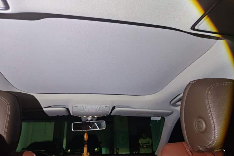 Used Mercedes-Benz E-Class 2019 E 200 L Headliner