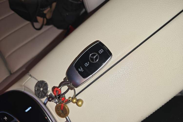 Used Mercedes-Benz E-Class 2019 E 200 4MATIC Coupe Interior 1