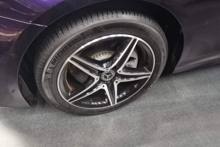 Used Mercedes-Benz E-Class 2019 E 200 Sport Edition Left Front Wheel Hub