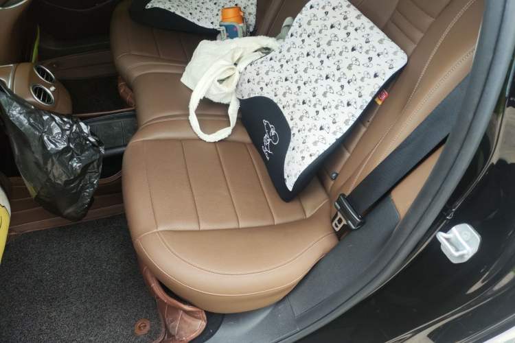Used Mercedes-Benz E-Class 2019 Restyled E 300 L Sport Luxury Edition Left Rear Seat