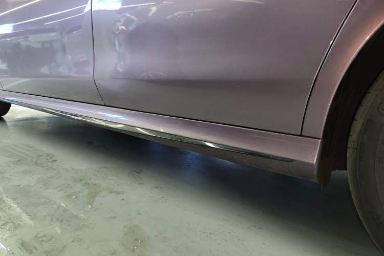 Used Mercedes-Benz E-Class 2019 Restyled E 300 L Sport Luxury Edition Left Side Sill