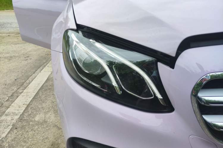 Used Mercedes-Benz E-Class 2019 Restyled E 300 L Sport Luxury Edition Right Front Headlight