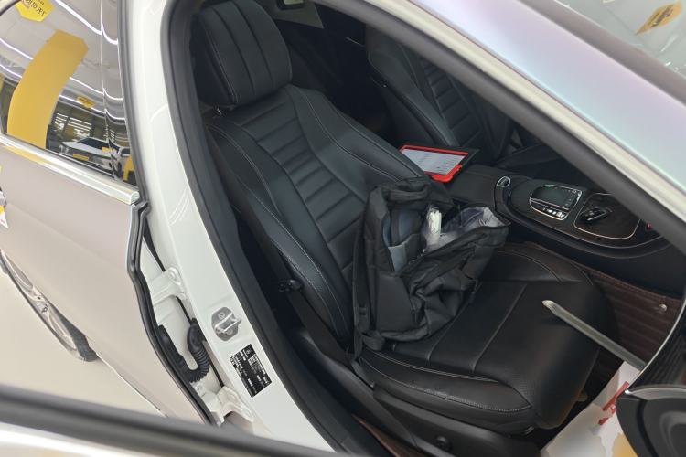 Used Mercedes-Benz E-Class 2019 Restyled E 300 L Sporty and Stylish Edition Right Front Seat