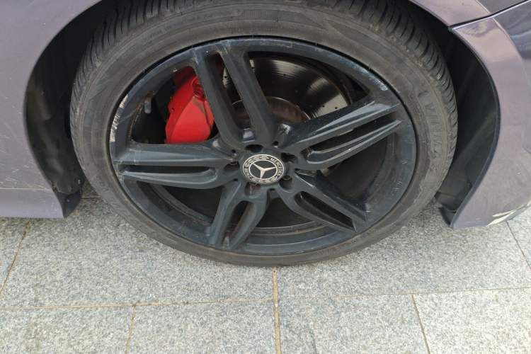 Used Mercedes-Benz E-Class 2019 E 200 Coupe Right Front Wheel Hub