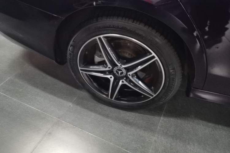 Used Mercedes-Benz E-Class 2019 E 200 Sport Edition Right Rear Wheel Hub