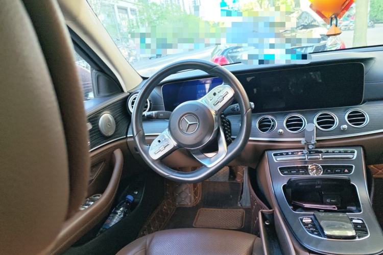 Used Mercedes-Benz E-Class 2019 Restyled E 300 L Sporty and Stylish Edition Steering Wheel