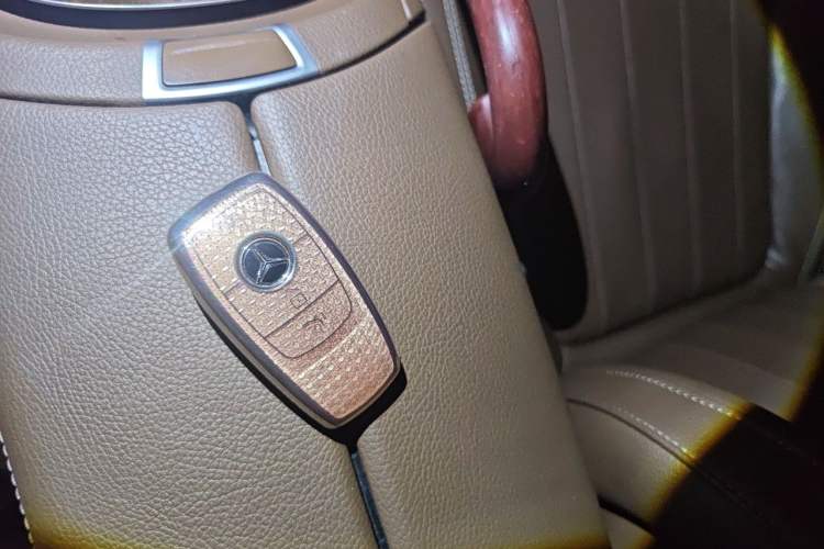 Used Mercedes-Benz E-Class 2019 E 200 L Vehicle Key